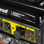 Портативный бензогенератор Huter DY8000LX-3 — изображение 7